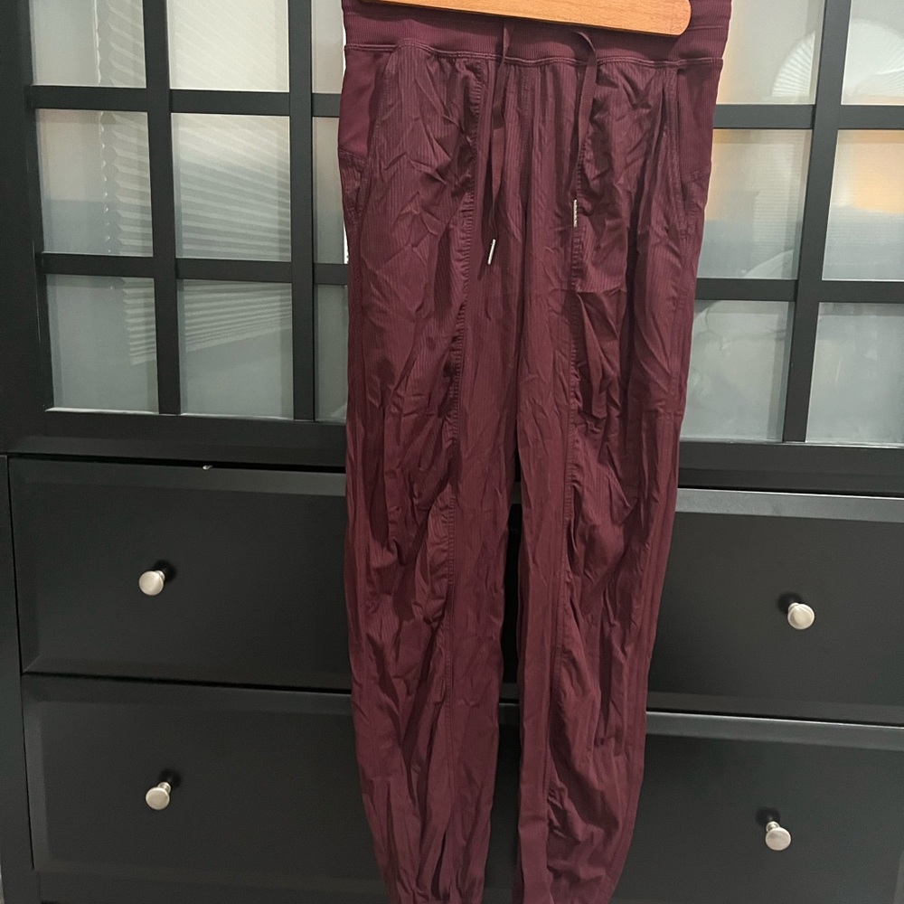 Lululemon Athletica Red Sweatpants with Elastic Waistband